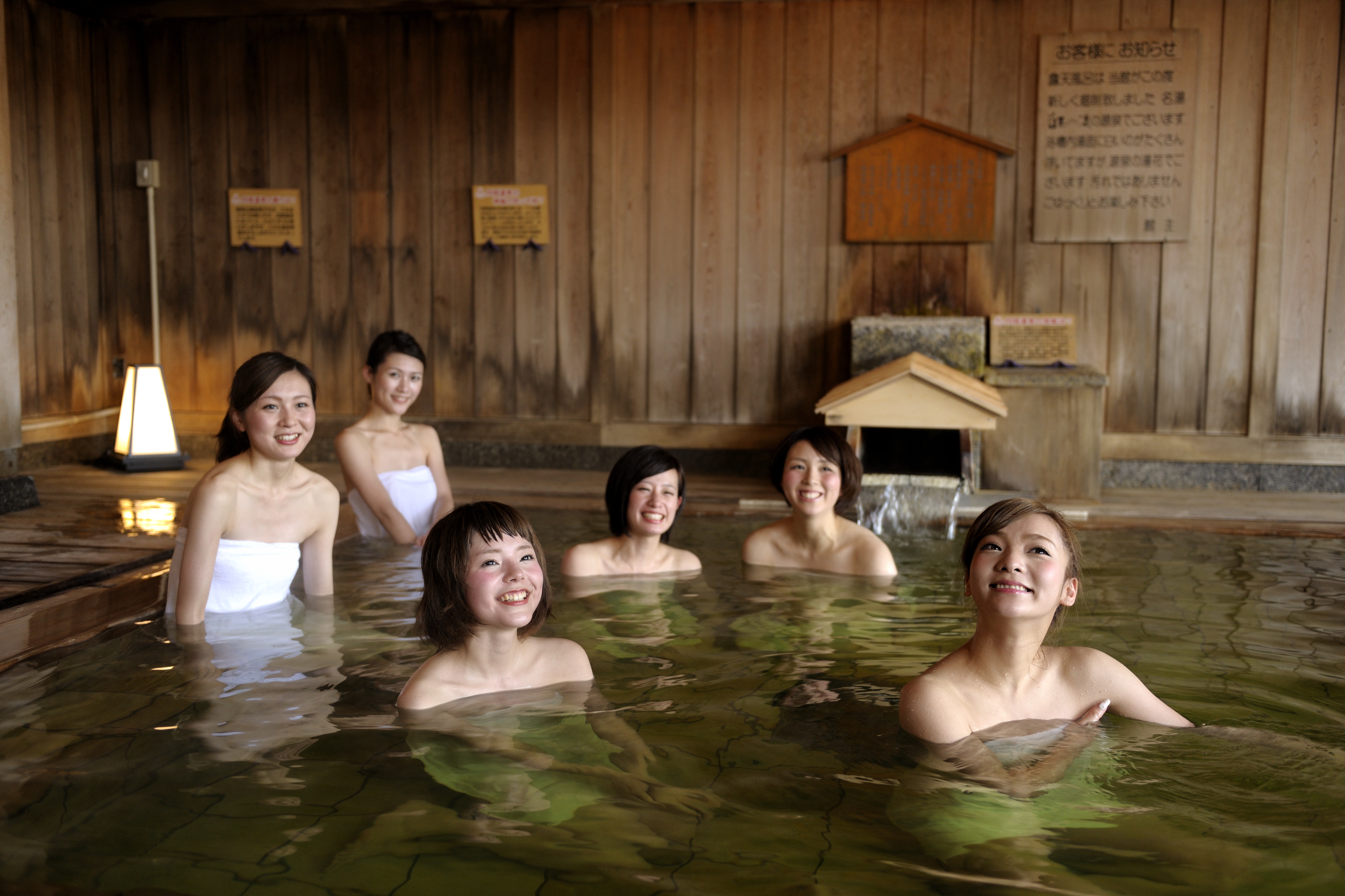 зрелые азиатки в бане фото 102