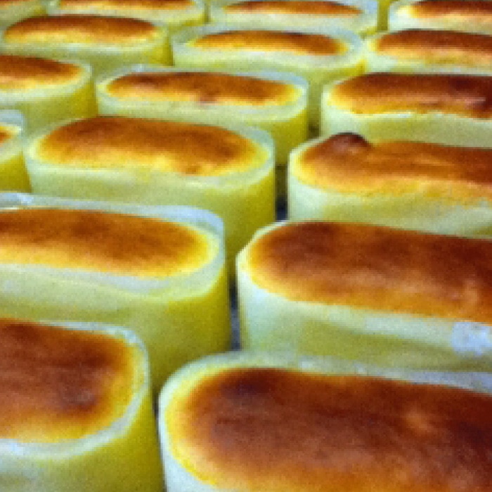 ギフト用 半熟チーズケーキ1箱 10個入り 山梨県都留市 Jre Pointが 貯まる 使える Jre Mall