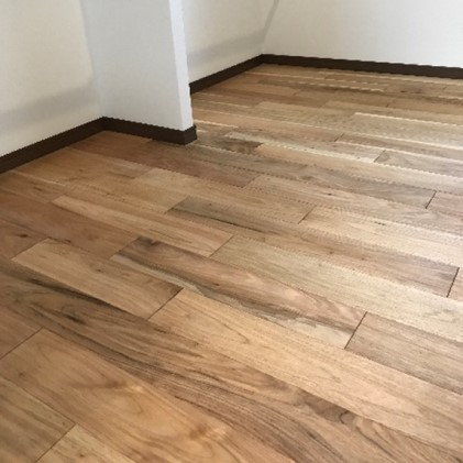 国産 無垢 フローリング 1巾 素材 鬼胡桃 オニグルミ 田鉄産業 秋田県仙北市 Jre Pointが 貯まる 使える Jre Mall