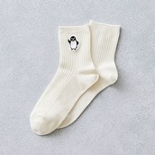 Suicaのペンギン×靴下屋ソックス （刺繍・オフホワイト）