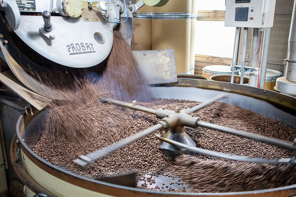 サザコーヒーカップオン カフェインレスコーヒー 9P×2 送料無料 アキュア ドリンクショップ｜JRE MALL