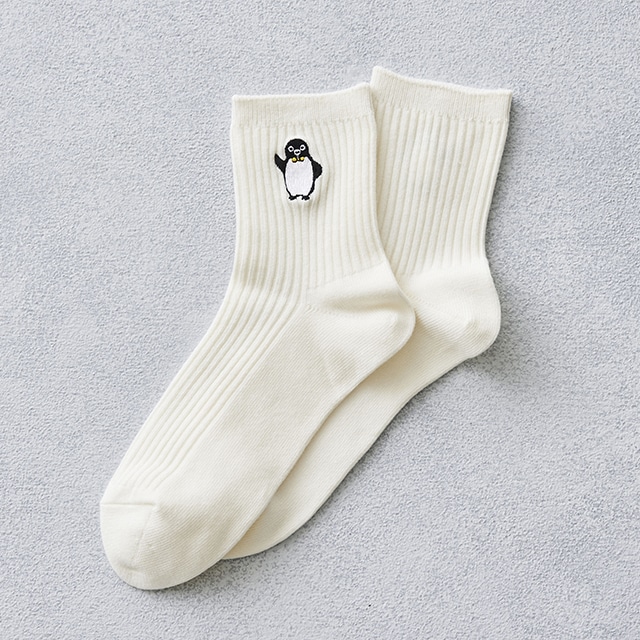 Suicaのペンギン×靴下屋ソックス（刺繍・オフホワイト）
