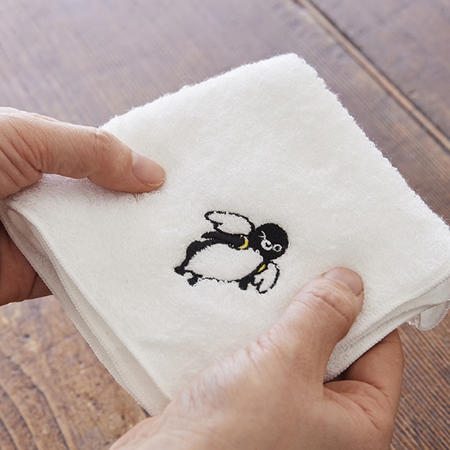 Suicaのペンギン 刺繍ハンドタオル・エンジェルペンギン