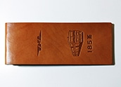 【ぬくもり刻印】補充券カバー0090（ブラウンレザー2.0ミリ厚　ネジ付き　ＪＮＲ＋185系刻印）限定品