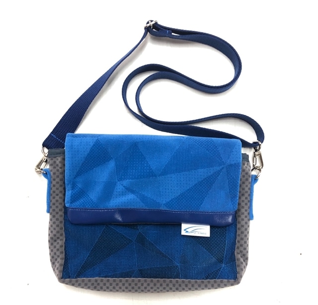 クラッチバッグ横須賀線e235系 新型車両 横須賀線 電車市場 Eモール本店 Jre Pointが 貯まる 使える Jre Mall