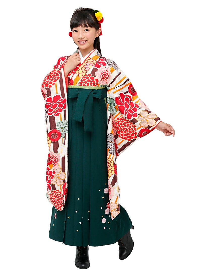 小学校の卒業式に 女の子 袴セット 式部浪漫 絵羽柄のジュニア振袖 刺繍袴 3点