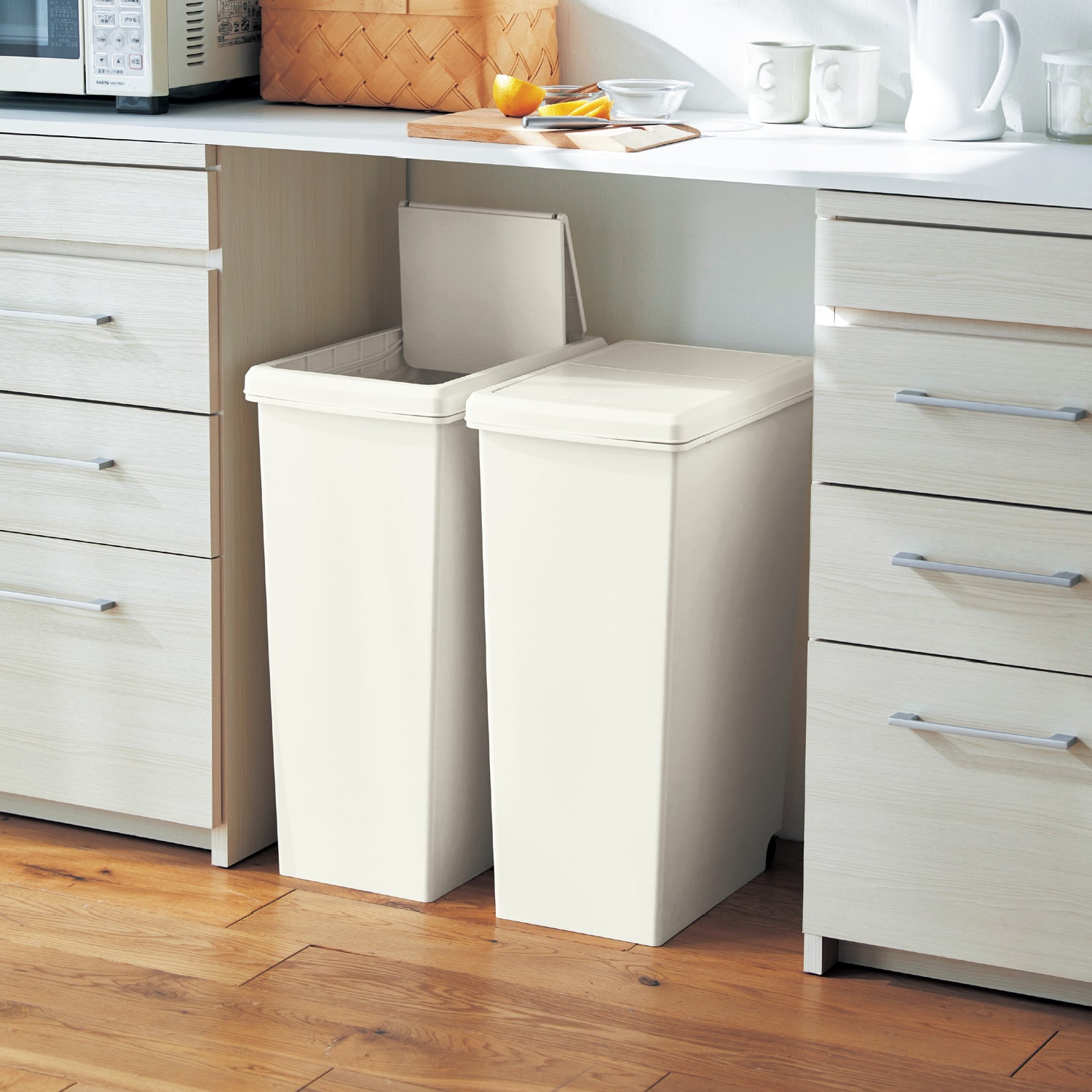 ベルメゾン キャスター付きスライド蓋付きスリムキッチンゴミ箱 アイボリー 約45リットル 約45リットル アイボリー ベルメゾン Jre Mall店 Jre Pointが 貯まる 使える Jre Mall