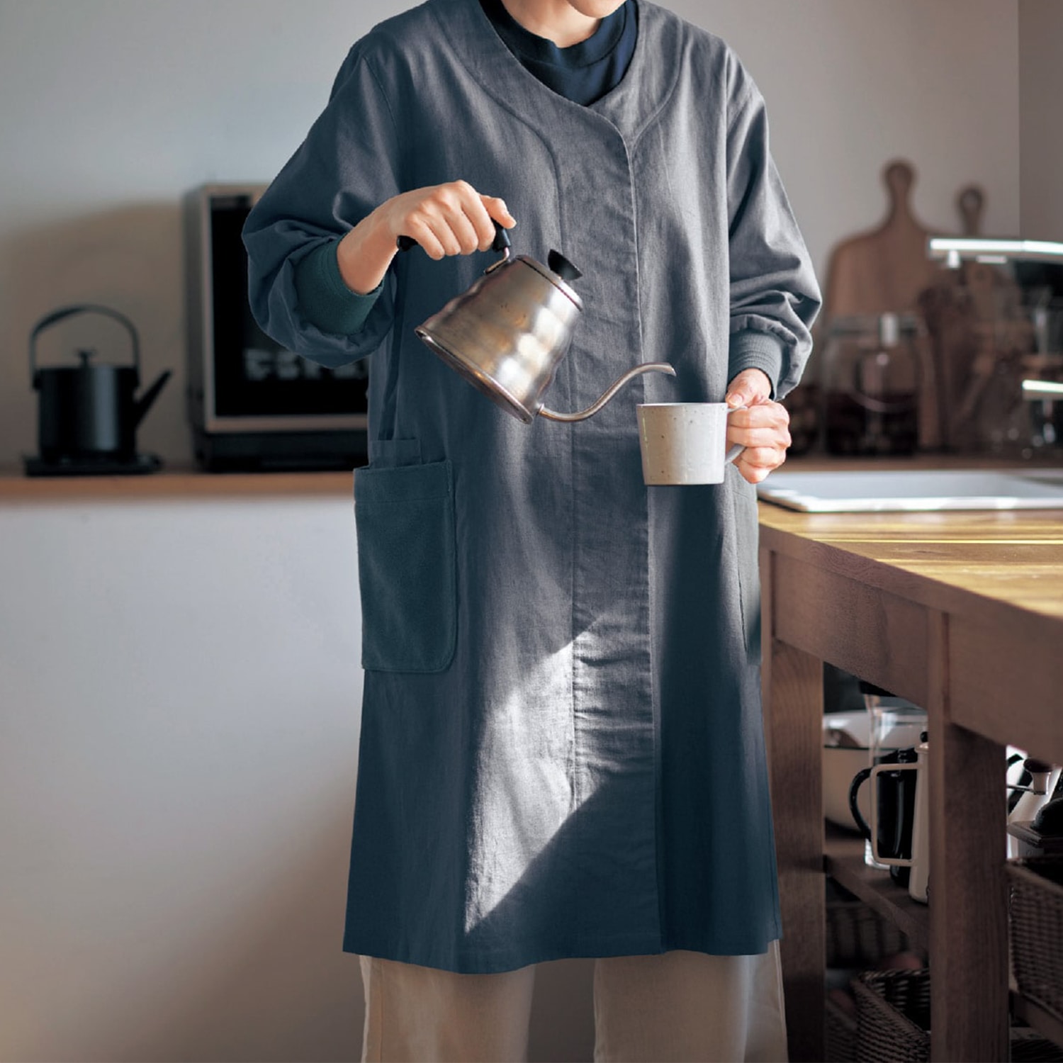 ベルメゾン 服のように羽織る 今の時代の割烹着 チャコール チャコール ベルメゾン Jre Mall店 Jre Mall