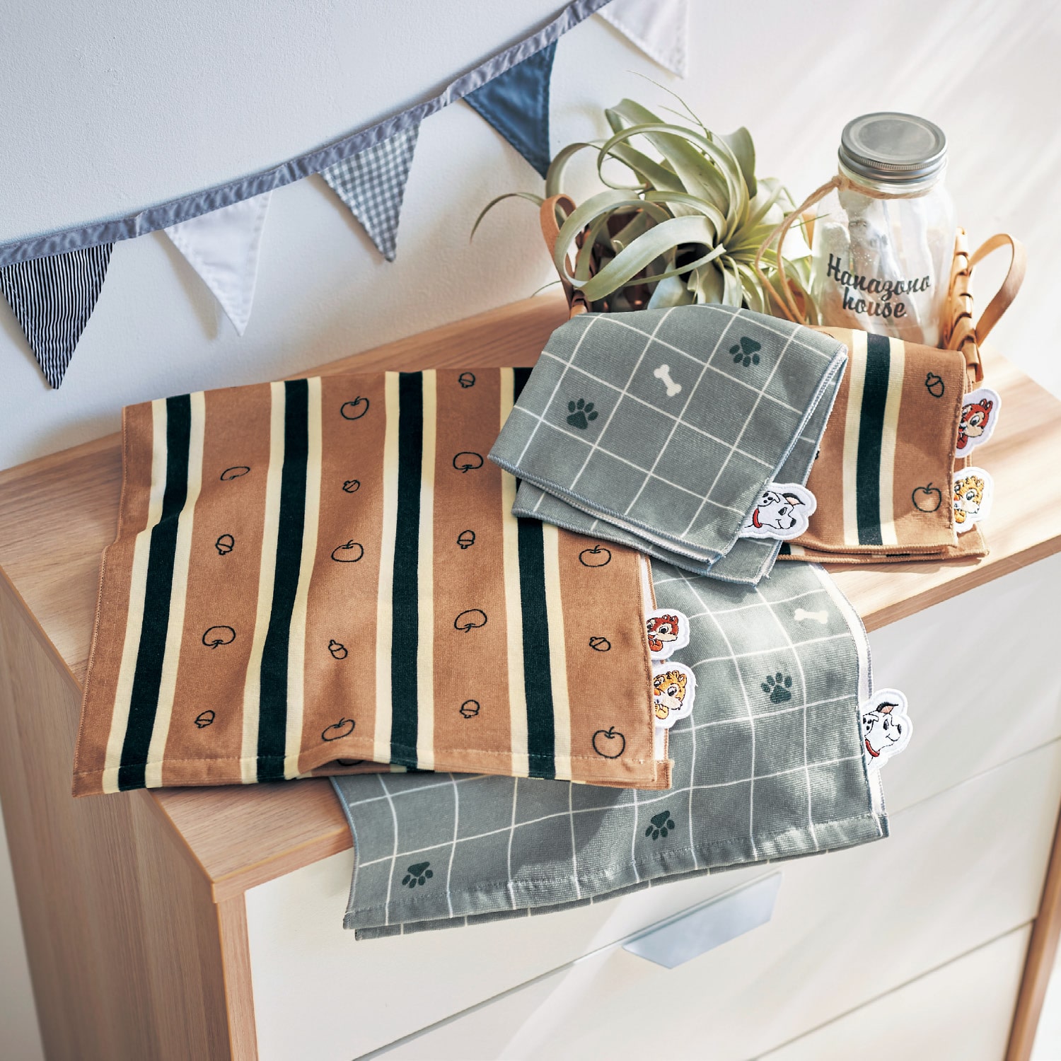 ベルメゾン ディズニー アップリケ付きタオル 選べるキャラクター １０１匹わんちゃん フェイスタオル フェイスタオル １０１匹わんちゃん ベルメゾン Jre Mall店 Jre Pointが 貯まる 使える Jre Mall