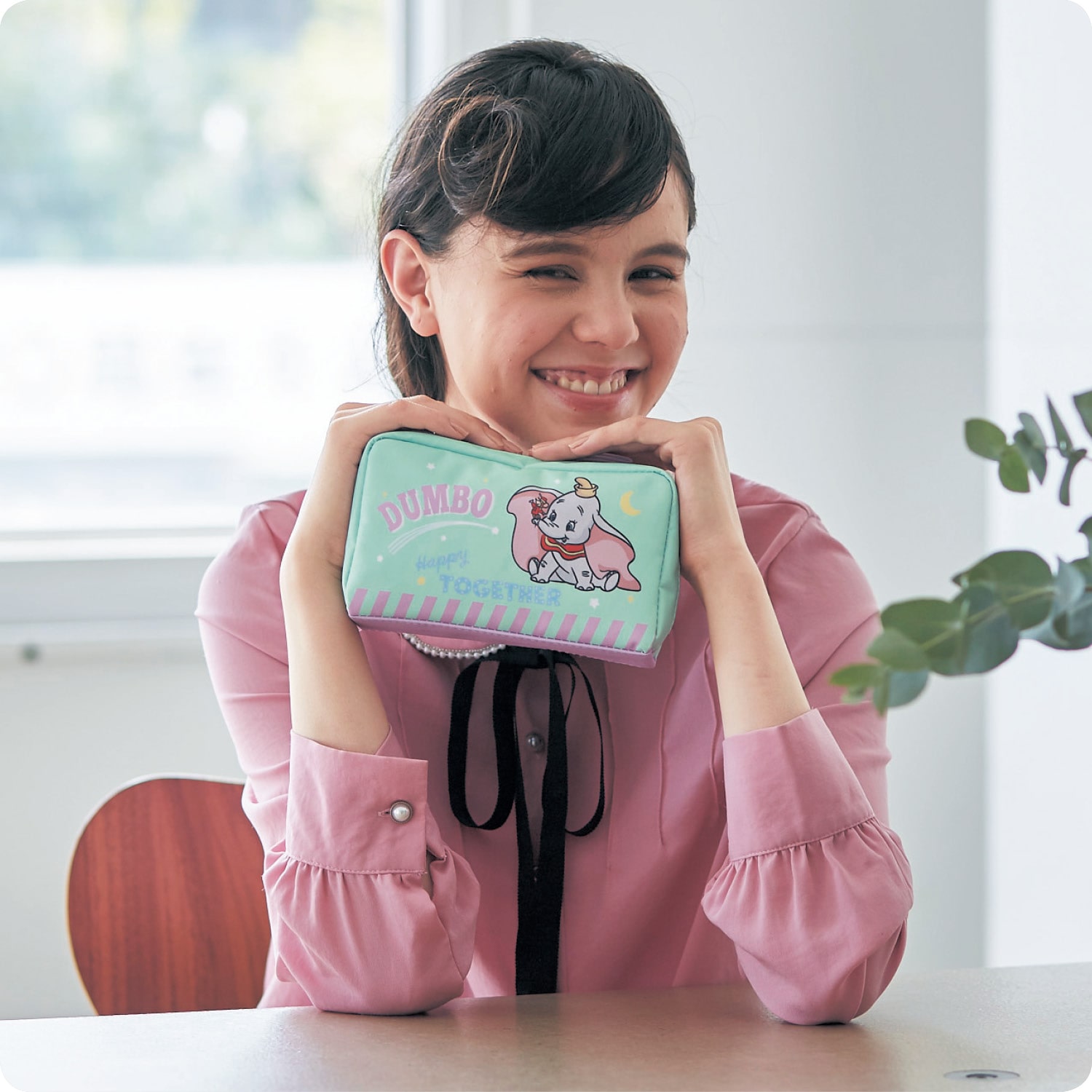 ベルメゾン ディズニー 印鑑と通帳が収納できるポーチ 選べるキャラクター バンビ バンビ ベルメゾン Jre Mall店 Jre Pointが 貯まる 使える Jre Mall