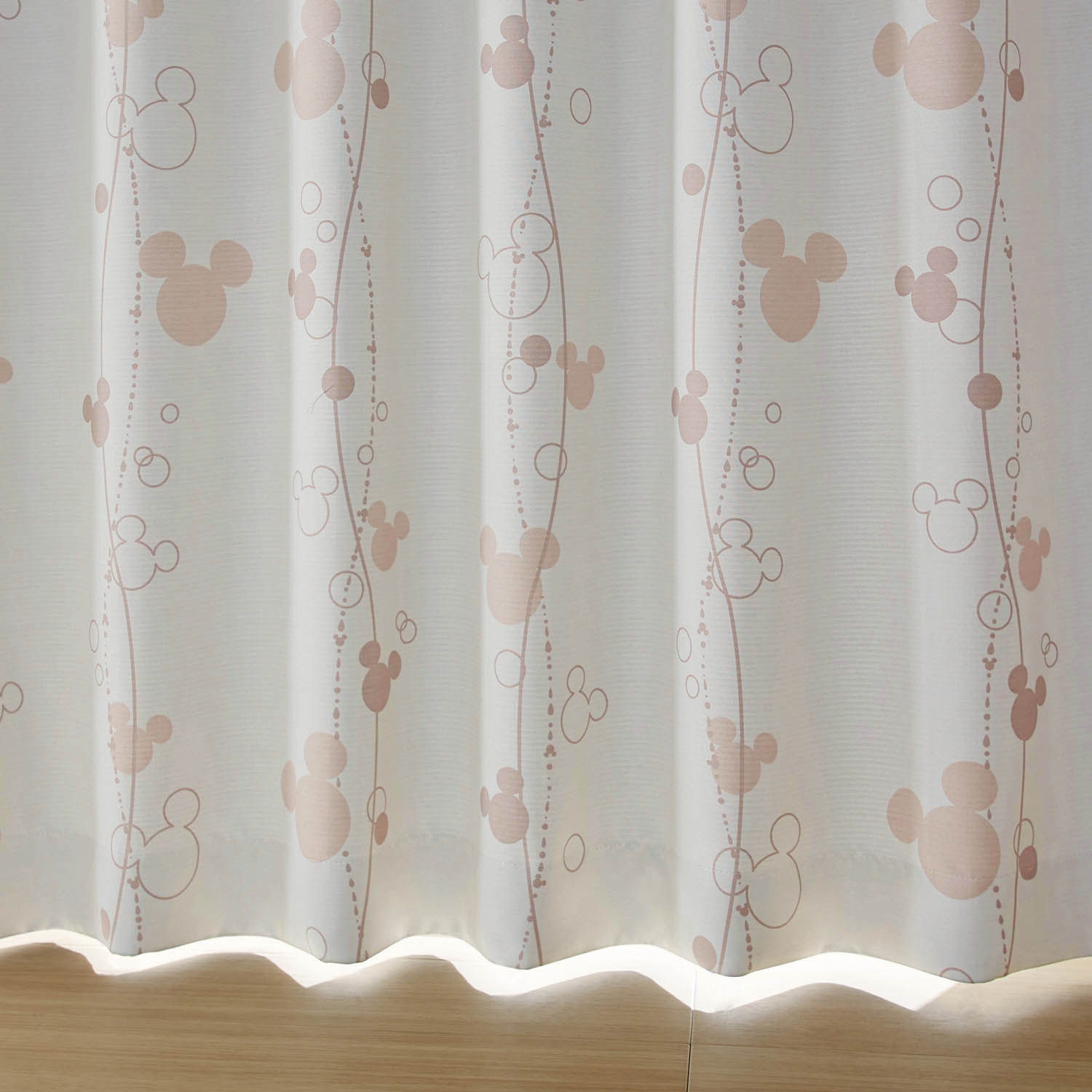 ベルメゾン ディズニー サイズが豊富な遮光カーテン ミッキーモチーフ ベージュ 約100 110 2枚 約100 110 2枚 ベージュ ベルメゾン Jre Mall店 Jre Pointが 貯まる 使える Jre Mall