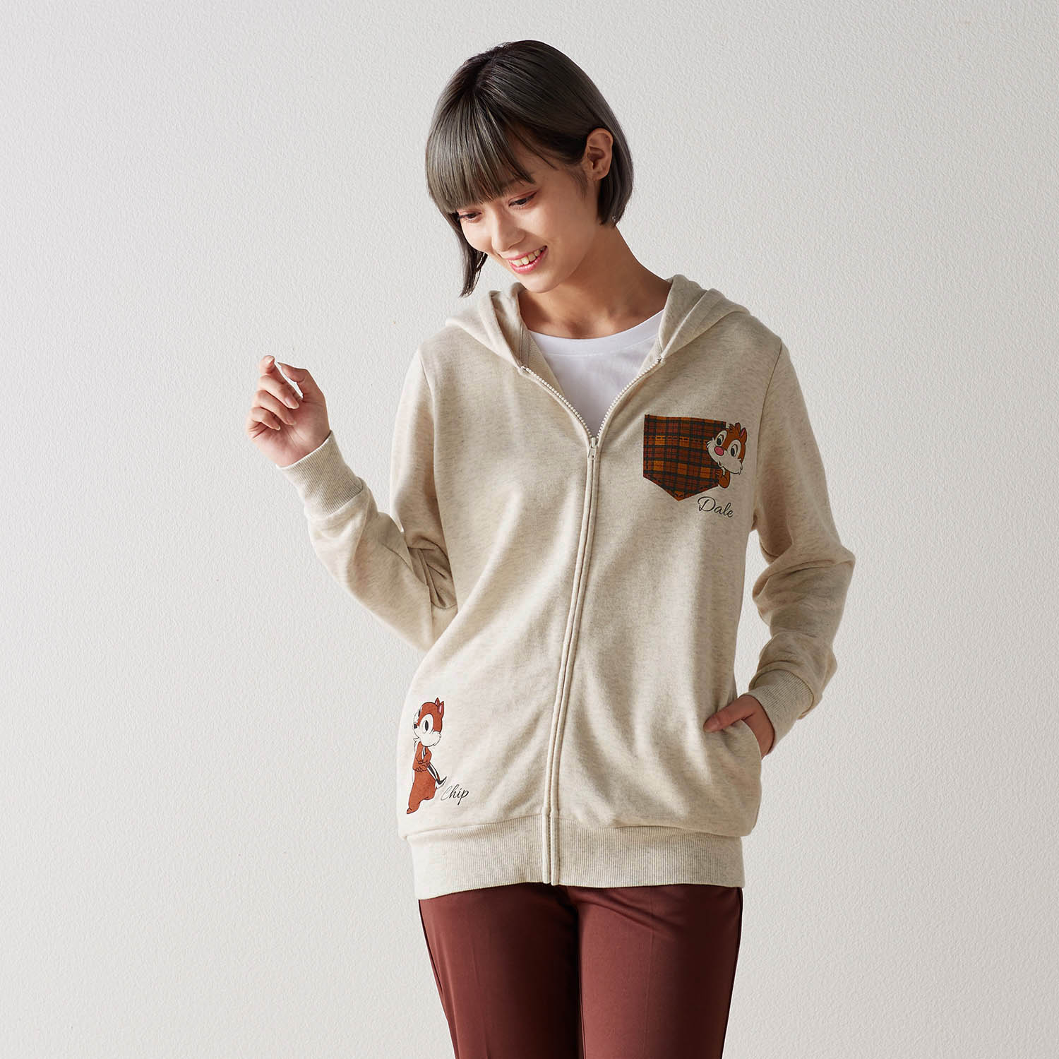 ベルメゾン ディズニー 裏毛ジップパーカ 選べるキャラクター チップ デール アイボリー M M チップ デール アイボリー ベルメゾン Jre Mall店 Jre Mall