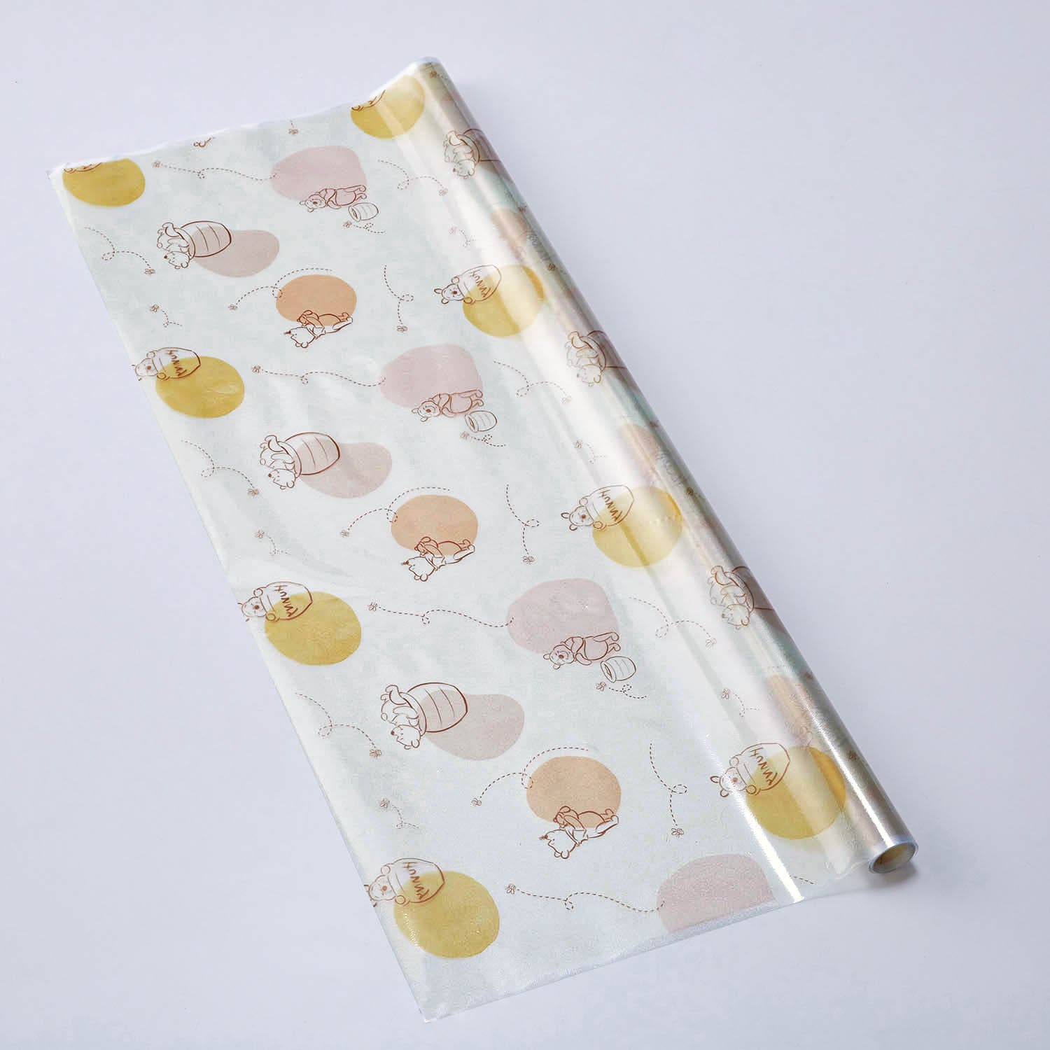 ベルメゾン ディズニー ステンドグラス風ｕｖカット窓飾りシート 選べるキャラクター くまのプーさん くまのプーさん ベルメゾン Jre Mall店 Jre Mall