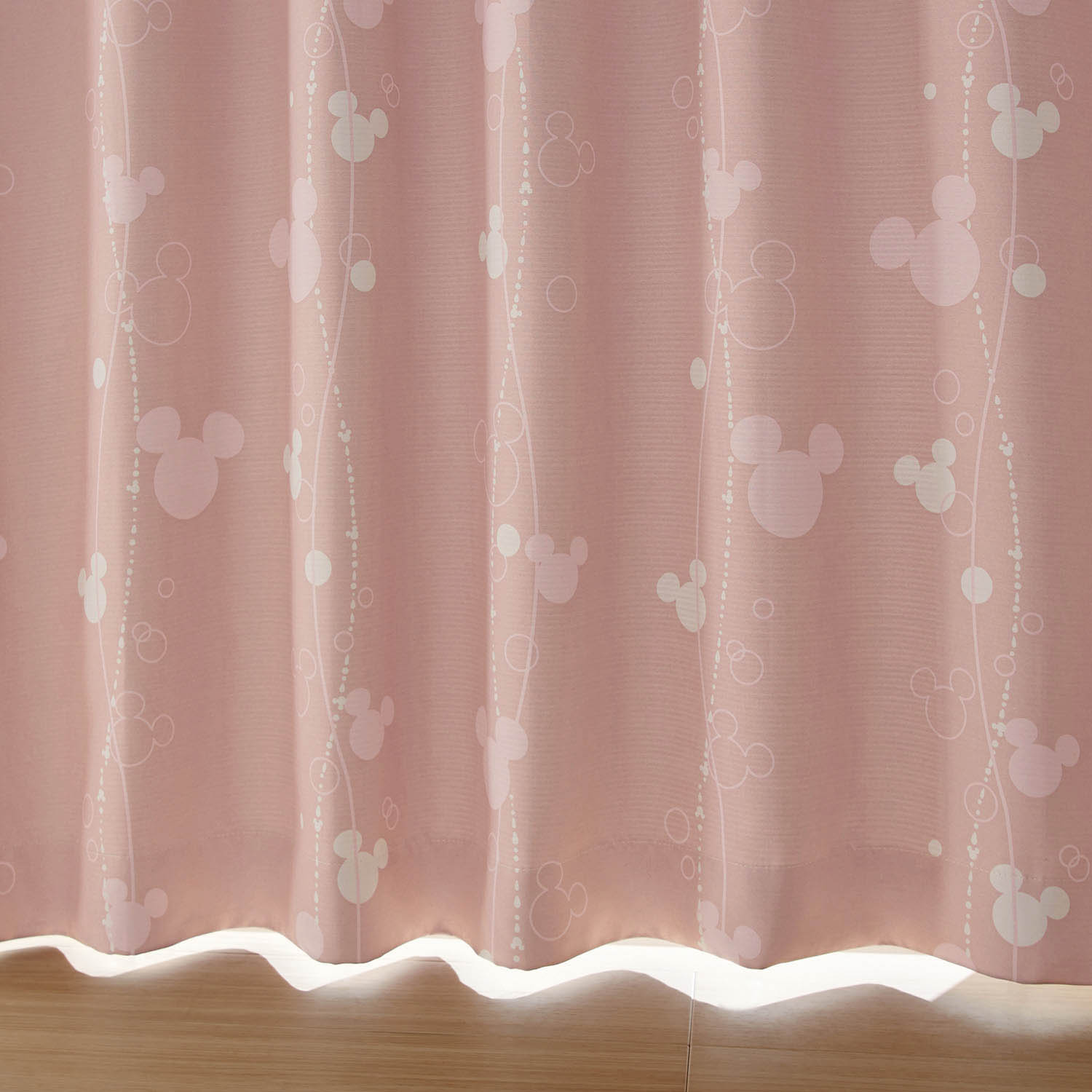 ベルメゾン ディズニー サイズが豊富な遮光カーテン「ミッキーモチーフ」 ピンク 約100×110(2枚)