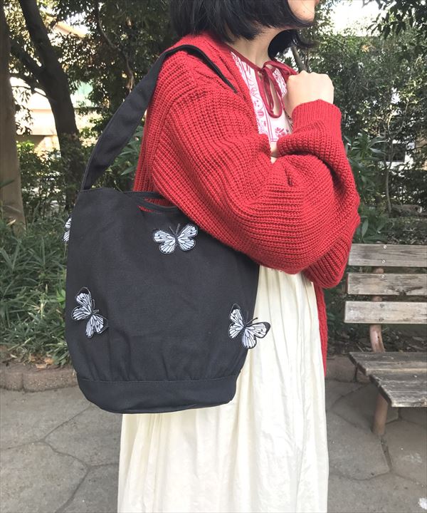 Rootote ルートート トートバッグ 通販 サイドポケット Round ラウンド レディース 2way ショルダー 丸底 チョウ おしゃれ マザーズバッグ ママ Trefle Backyard Family Jre Pointが 貯まる 使える Jre Mall