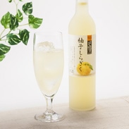 【送料無料】柚子しらぎく　合資会社広瀬商店　茨城県　茨城県産の柚子果汁をたっぷり絞ったほんのり甘くて香りさわやかな日本酒ベースのお酒です。