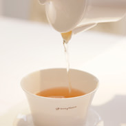 【送料無料】グレイスピースギフトＰＰ　株式会社ＴＢエンタープライズ　富山県　秘境黒部の神秘の水で茶葉本来の香りや甘みを引き出した紅茶