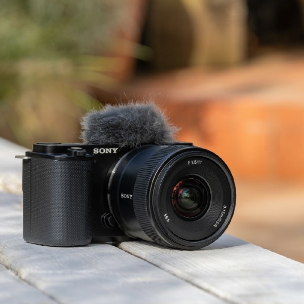 SONY E 11mm F1.8 単焦点レンズ SEL11F18-