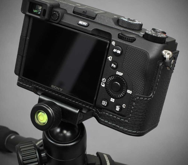 ソニー α7C用本革カメラハーフケース ブラック SY-A7CDBK(ブラック