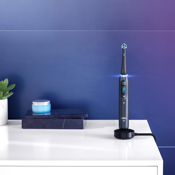 電動歯ブラシ Oral-B(オーラルB) iO9 ブラックオニキス iOM92B22ACBK