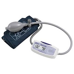 トラベル血圧計 UA-704 [上腕（カフ）式 /11BY0051][UA704]